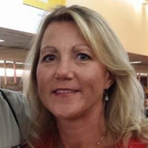 Meet your Posher, Carrie - Picture 1 of 1